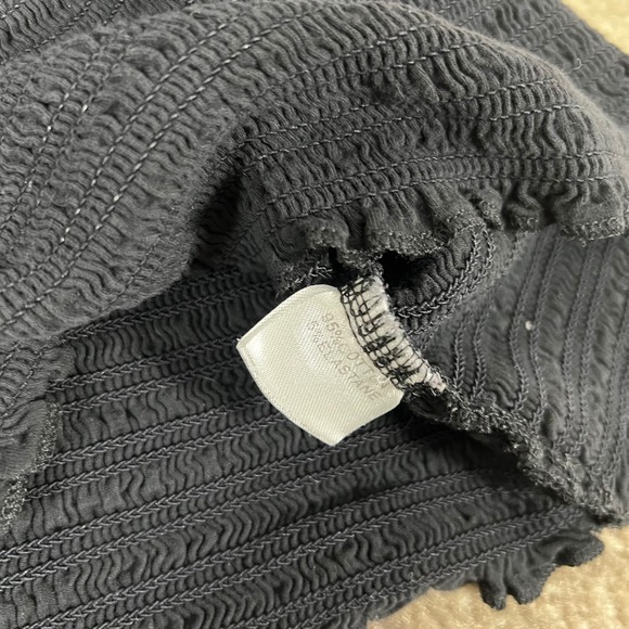 Brandy Melville Black Smocked Spaghetti Strap Crop Tank Top Women One Size Small - Picture 5 of 7